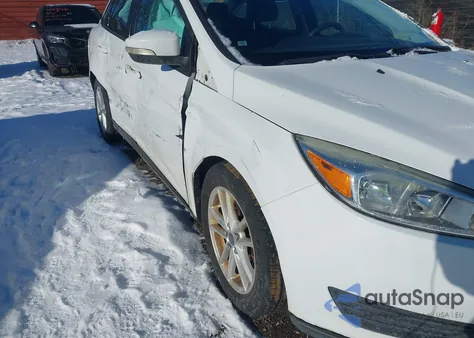 2015 Ford Focus Se z USA, uszkodzony, nr VIN 1FADP3F24FL347383